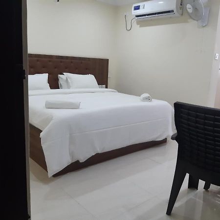 Cnr Residency Hotel Madanapalle Luaran gambar